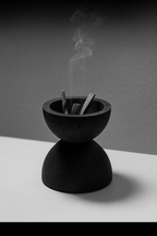 Minimalist Travertine Incense Bowl – Sculptural Stone Decor