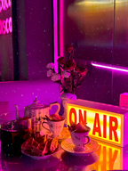 On Air Sign Retro Lightbox Table Lamp – Vintage Vibes, Modern Glow