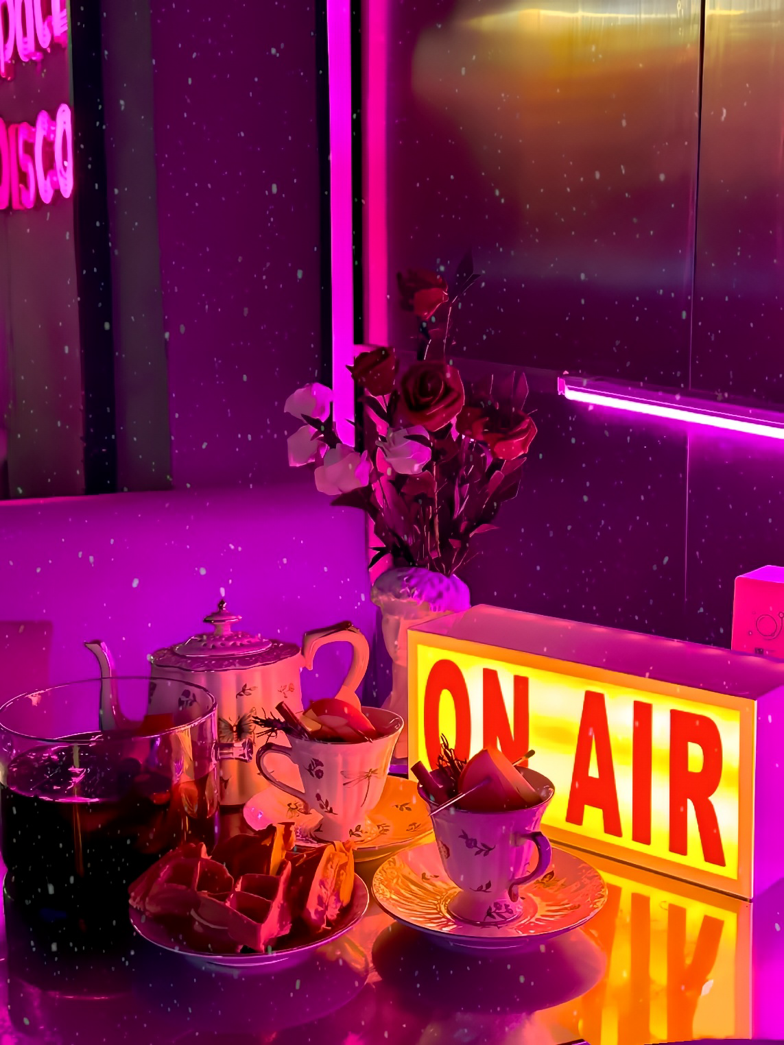 On Air Sign Retro Lightbox Table Lamp – Vintage Vibes, Modern Glow