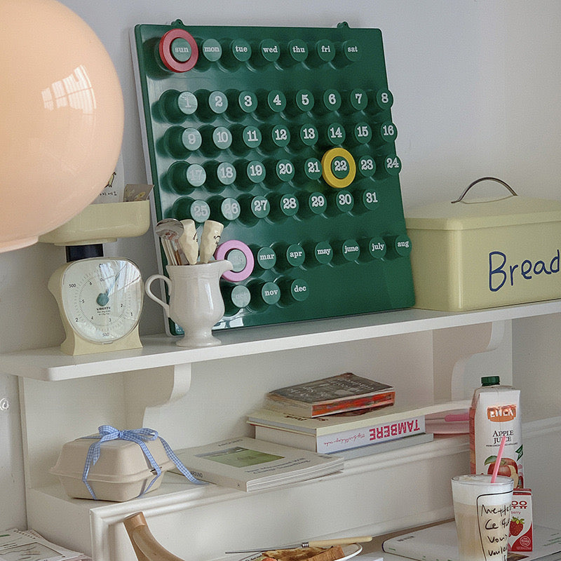 Retro Ring-a-Date Wall Mounted Calendar – Modern Perpetual Design in Green