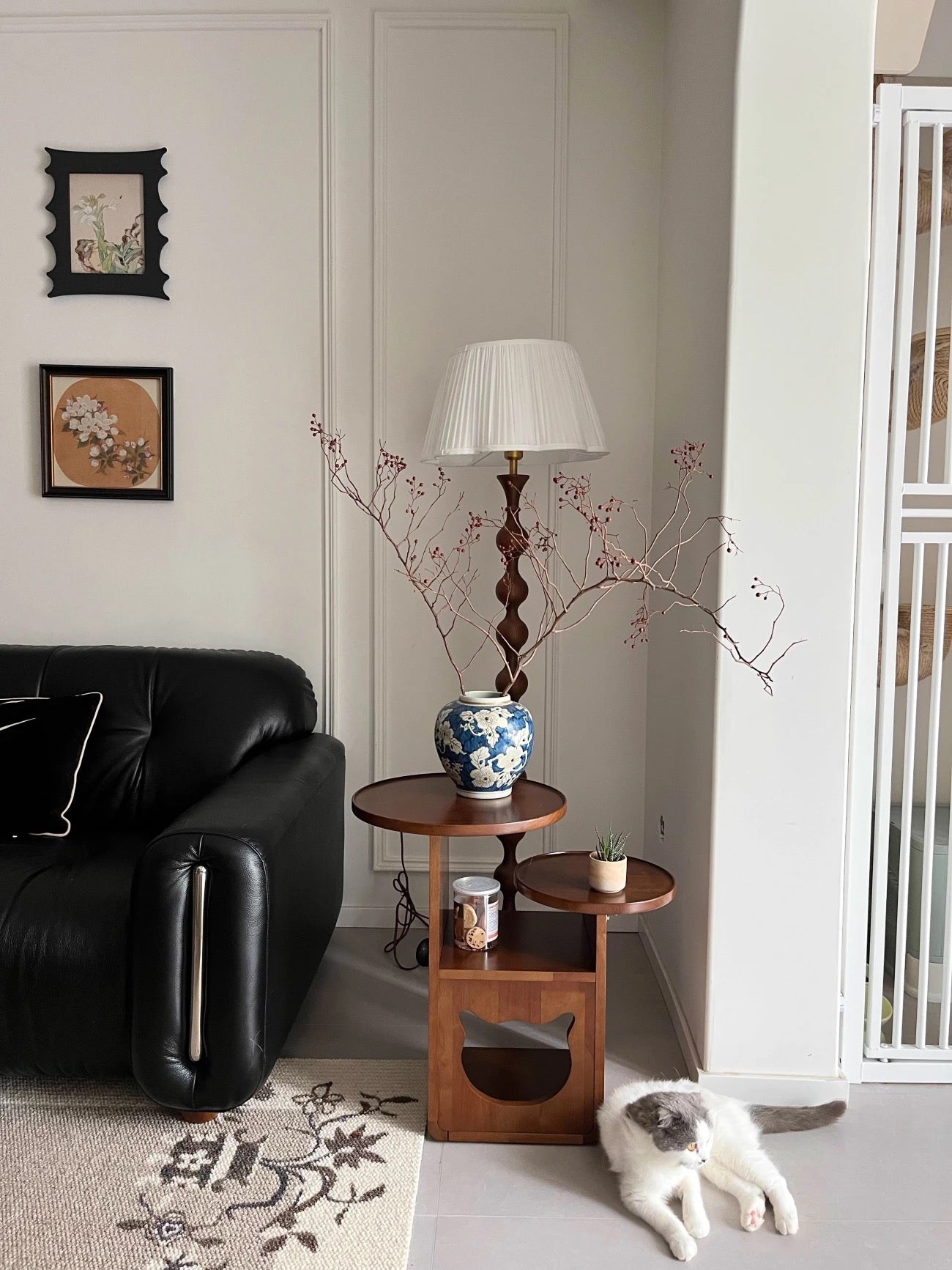 Multi-Level Wooden Side Table with Built-In Cat House – Stylish and Functional Pet-Friendly Furniture