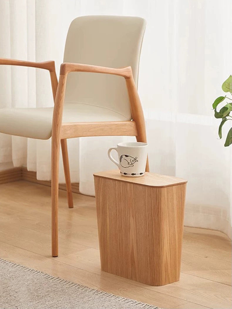 Wooden-Style Trash Bin with Lid – Modern & Functional Design