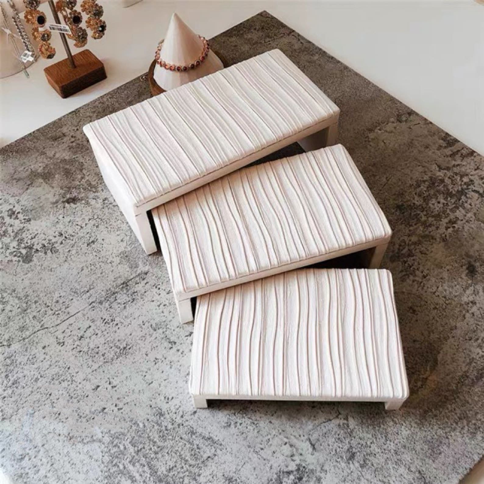 Elegant Multi-Tier Jewelry Display Riser – Textured White Velvet Podium Set for Rings, Earrings & Accessories