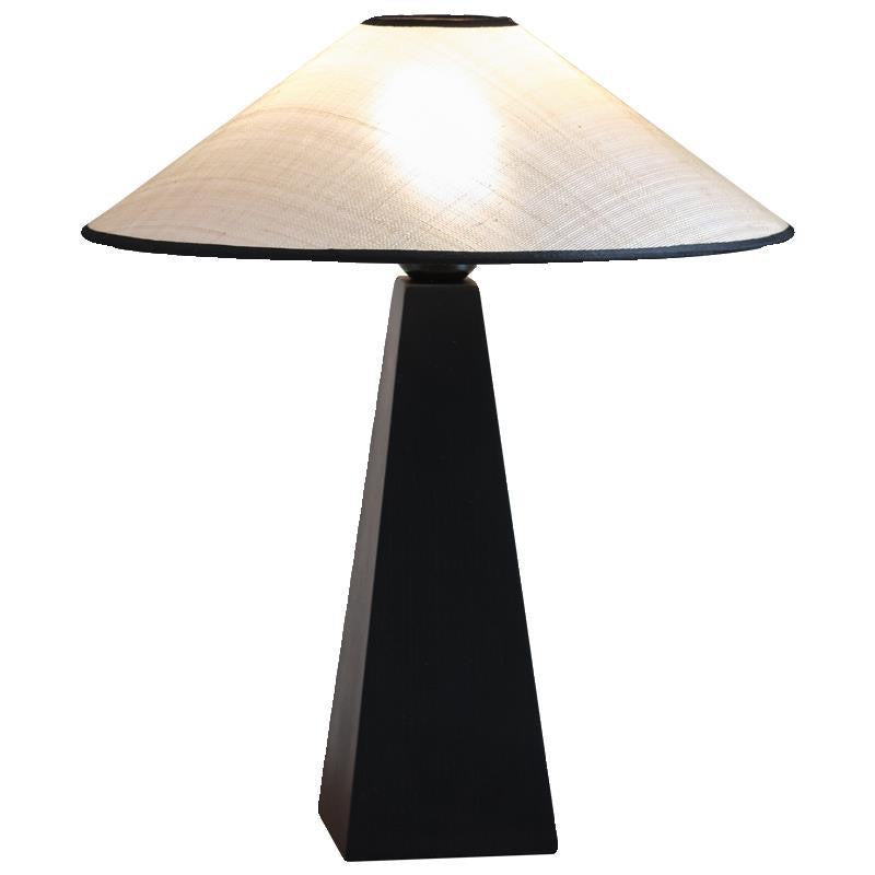 Minimalist Black Table Lamp with Linen Shade – Modern & Timeless