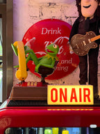 On Air Sign Retro Lightbox Table Lamp – Vintage Vibes, Modern Glow