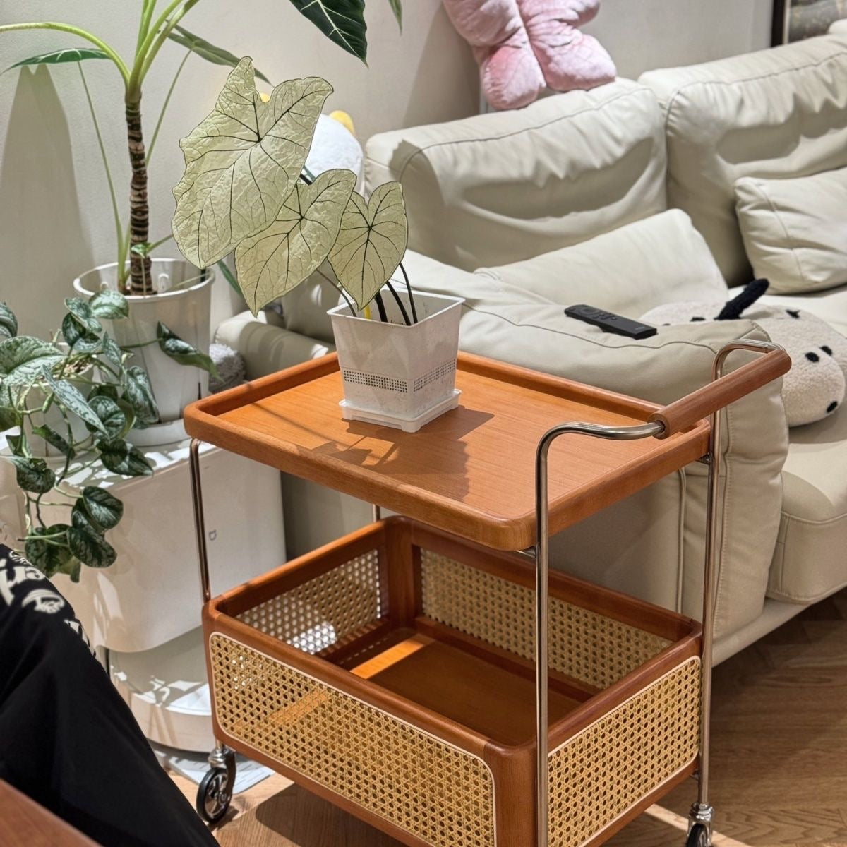 Equipages Diligence Side Table