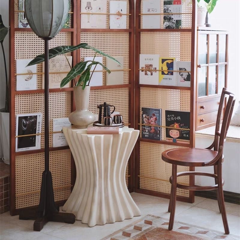 Sculptural Pedestal Side Table – Wavy Accent Table Stool for Modern Interiors