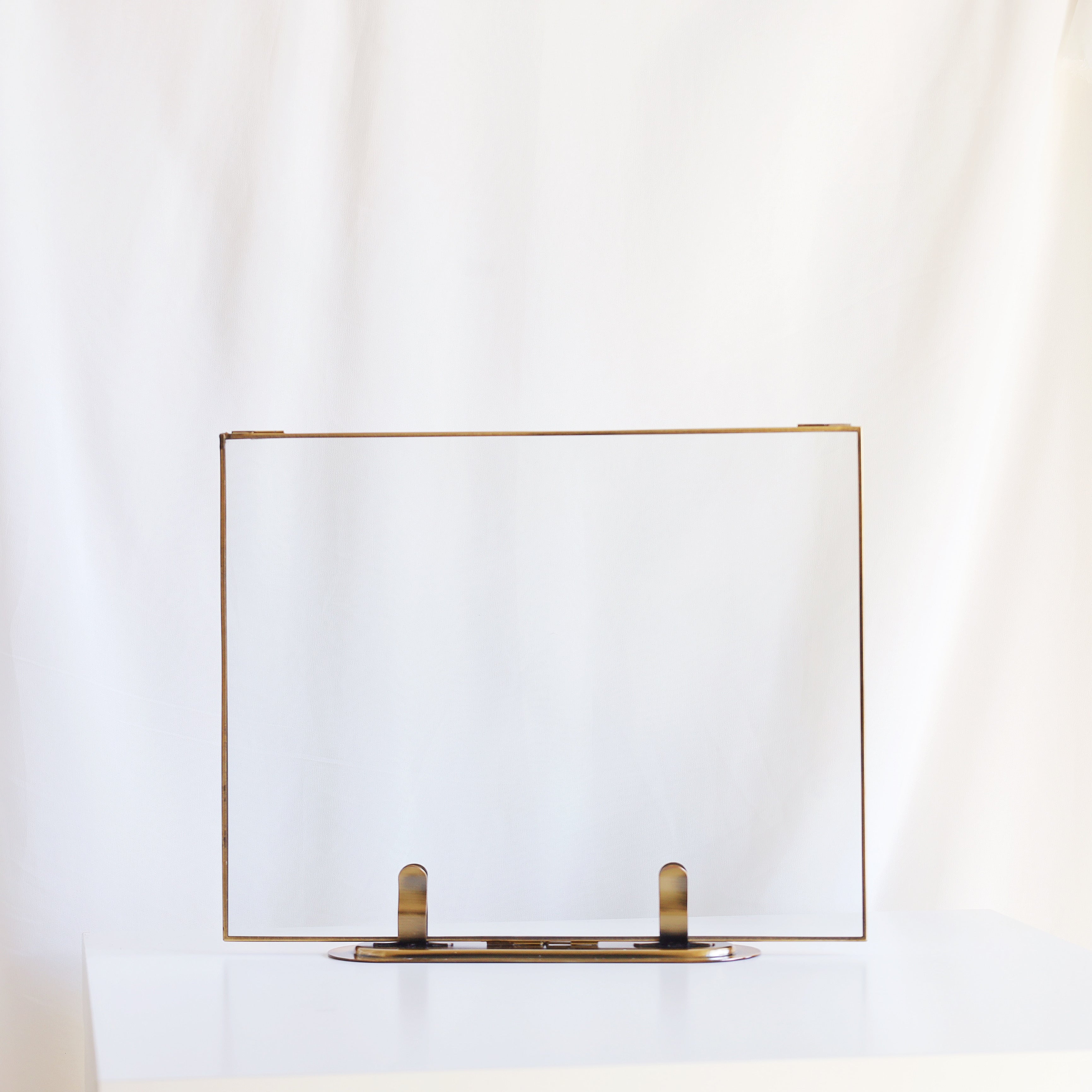 Vagabond Vintage Floating Doubled Sided Glass Standing Picture Frames